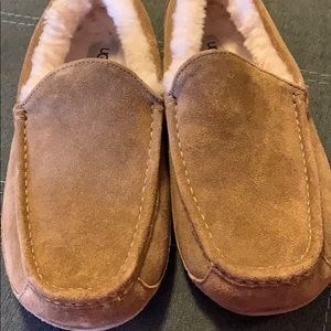 Men’s UGG slippers